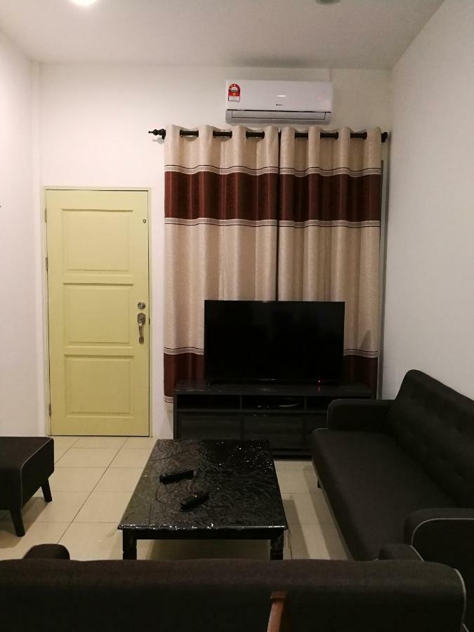 Address No 915, Lorong Uni Central 13, Taman Uni Central, Kuching Samarahan Expressway Eksteriør billede