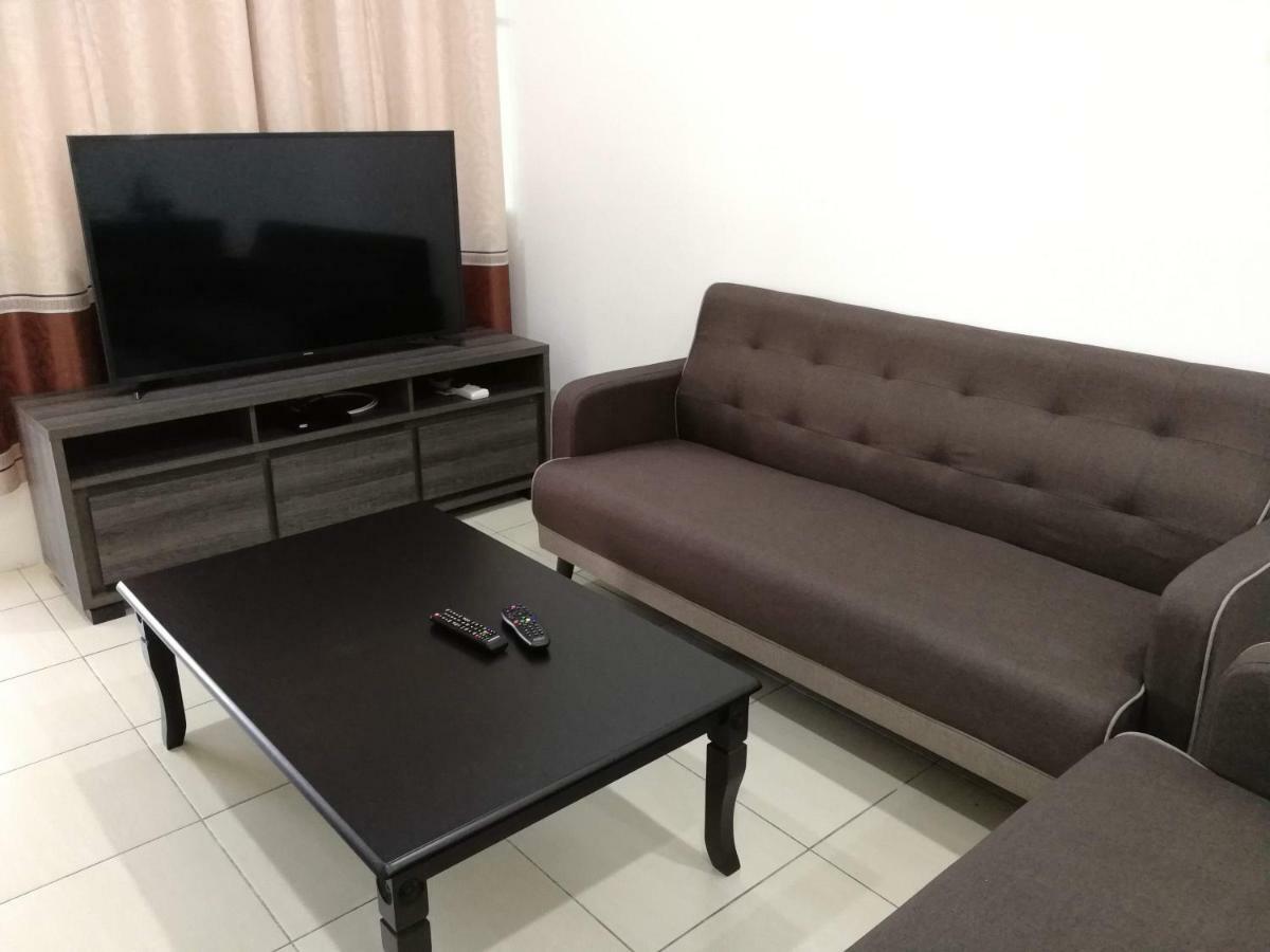Address No 915, Lorong Uni Central 13, Taman Uni Central, Kuching Samarahan Expressway Eksteriør billede