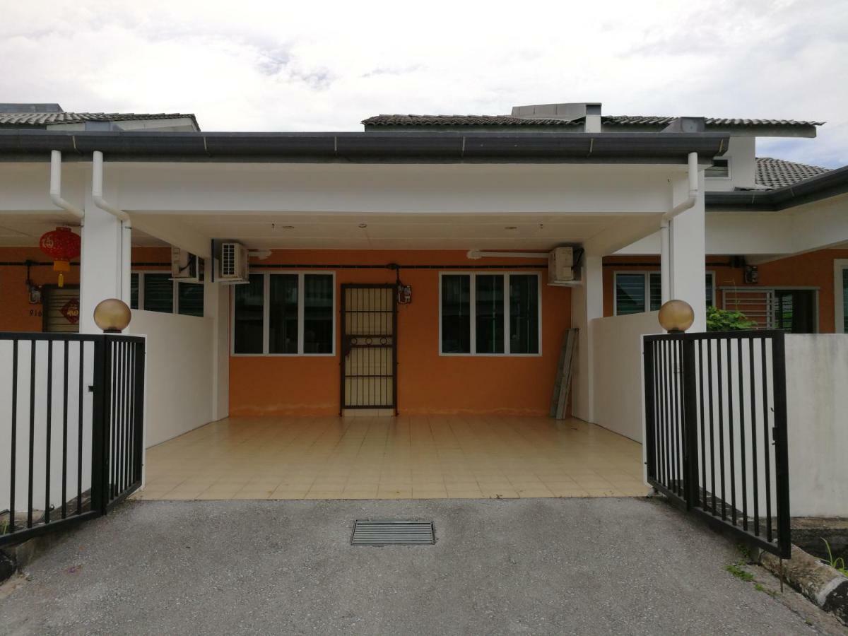 Address No 915, Lorong Uni Central 13, Taman Uni Central, Kuching Samarahan Expressway Eksteriør billede