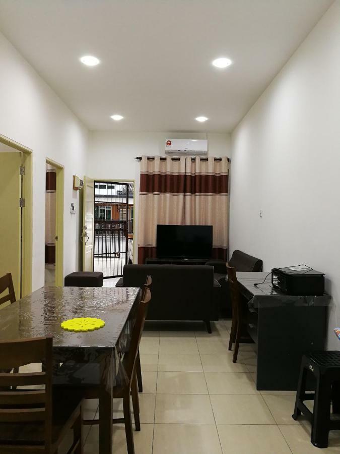 Address No 915, Lorong Uni Central 13, Taman Uni Central, Kuching Samarahan Expressway Eksteriør billede