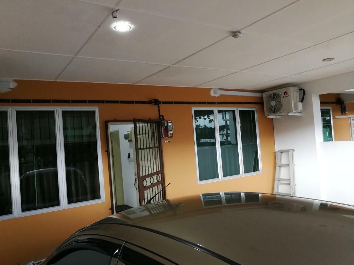 Address No 915, Lorong Uni Central 13, Taman Uni Central, Kuching Samarahan Expressway Eksteriør billede