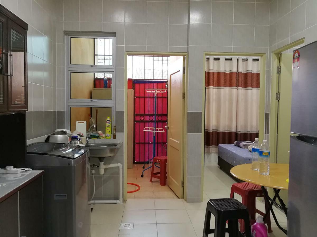 Address No 915, Lorong Uni Central 13, Taman Uni Central, Kuching Samarahan Expressway Eksteriør billede