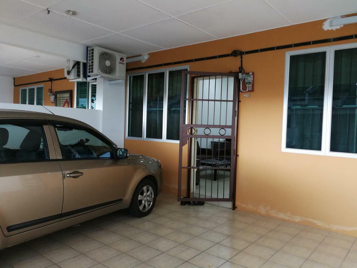 Address No 915, Lorong Uni Central 13, Taman Uni Central, Kuching Samarahan Expressway Eksteriør billede